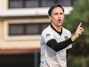 Liga 1: Pelatih PSIS Ngaku Buta Kekuatan Persebaya Bersama Paul Munster Liga 1: Pelatih PSIS Ngaku Buta Kekuatan Persebaya Bersama Paul Munster