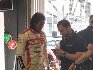 Sean Gelael Tampil di 24H Dubai Lagi, Kali Ini Tanpa Rossi