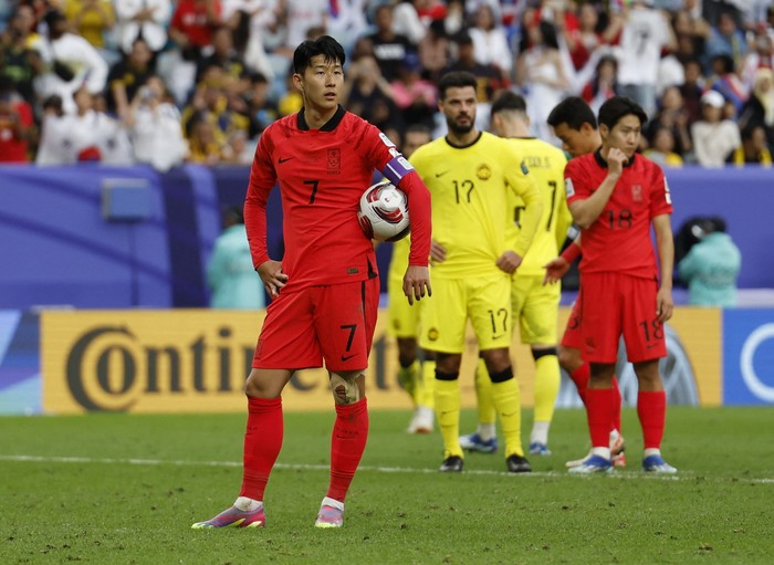 Soccer Football - AFC Asian Cup - Group E - South Korea v Malaysia - Al Janoub Stadium, Al Wakrah, Qatar - January 25, 2024 South Koreas Son Heung-Min REUTERS/Thaier Al-Sudani