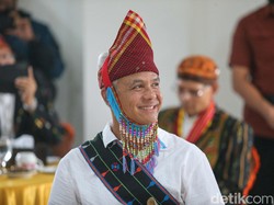 Profil Pendidikan Capres Ganjar Pranowo, Alumnus Fakultas Hukum UGM