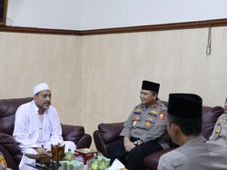Bertemu Tim Ops NCS Polri, Habib Taufiq Assegaf Doakan Pemilu Damai