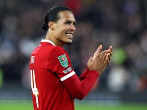 Ban Kapten Liverpool Bantu Van Dijk Kembali ke Performa Terbaik Ban Kapten Liverpool Bantu Van Dijk Kembali ke Performa Terbaik