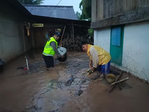 Hujan 4 Jam, Ratusan Rumah-Kebun di Lahat Terendam Banjir