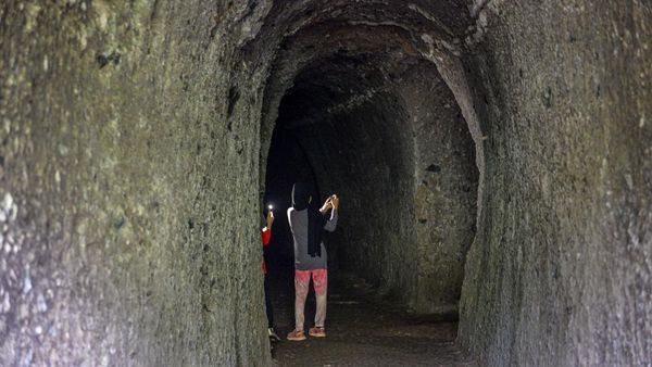 Berkunjung ke Wisata Goa Peninggalan Jepang di Bandung