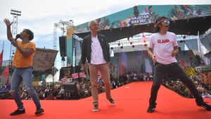 Ganjar Kampanye Akbar Hajatan Rakyat di Cirebon