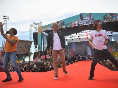 Ganjar Kampanye Akbar Hajatan Rakyat di Cirebon