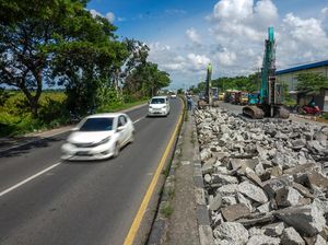 Jalan Pantura Kabupaten Pekalongan Diperbaiki Jalan Pantura Kabupaten Pekalongan Diperbaiki