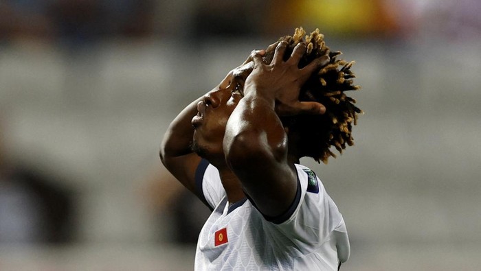 Joel Kojo, Piala Asia 2023 Soccer Football - AFC Asian Cup - Group F - Thailand v Kyrgyzstan - Abdullah bin Khalifa Stadium, Doha, Qatar - January 16, 2024 Kyrgyzstan's Joel Kojo reacts REUTERS/Thaier Al-Sudani
