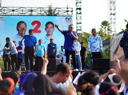 Senam Bareng Relawan Bergerak 1912, Zulhas: Prabowo-Gibran Menang 1 Putaran