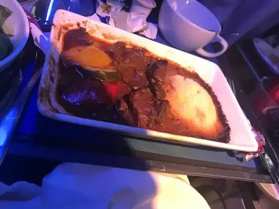 Zonk! Para Traveller Ungkap 10 Makanan Pesawat Paling Buruk