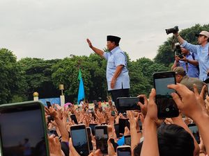 Prabowo Hadiri Ndaru Bersalawat Bersama Ulama hingga Santri di Banten