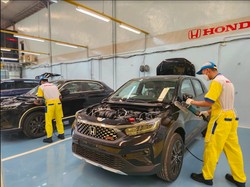 Pemilik Mobil Honda di Surabaya Merapat! Dealer Ini Bisa Kasih Solusi Soal Bodi Mobil