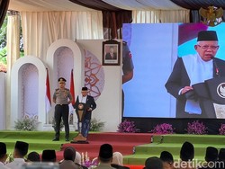 Kelakar Maruf soal Kiai Gerhana: Nggak Dapat Sinar karena Menyimpang