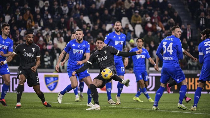 Juventus Dusan Vlahovic scores a goal, during the Italian Serie A soccer match between Juventus and Empoli, at the Allianz Stadium, in Turin, Italy, Saturday, Jan. 27, 2024. (Marco Alpozzi/LaPresse via AP)