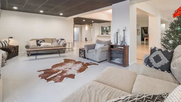 Gedung Olah Raga Disulap Jadi Rumah Mewah, Interiornya Bikin Betah