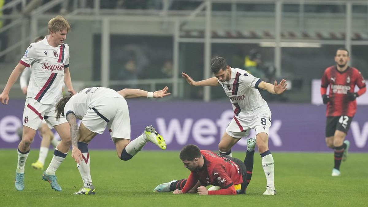 Hasil AC Milan vs Bologna (Foto: AP/Antonio Calanni)