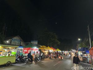Jalan Moh Toha, Surga Jajanan di Kota Cirebon