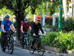 Isi Obrolan Jokowi dan AHY saat Gowes Bareng di Jogja