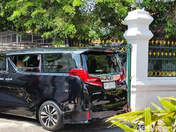 Jokowi Sambangi Kediaman Sultan Hamengku Buwono X di Jogja