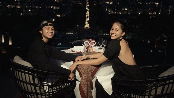 Potret Keren Sitha Marino Saat Makan Bersama Bastian Steel