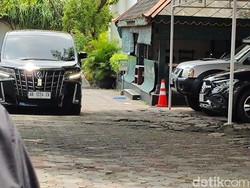 Jokowi Bertemu Sultan Hamengku Buwono X, Ngobrol 4 Mata Sejam