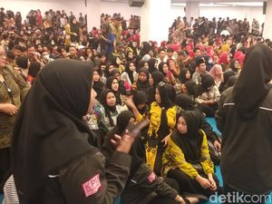 KPPS di Makassar Soroti Uang Transportasi Saat Pelantikan Belum Cair KPPS di Makassar Soroti Uang Transportasi Saat Pelantikan Belum Cair