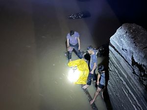 Pengedar Sabu di Tanjab Barat Tewas Loncat ke Sungai saat Dikejar BNN Pengedar Sabu di Tanjab Barat Tewas Loncat ke Sungai saat Dikejar BNN