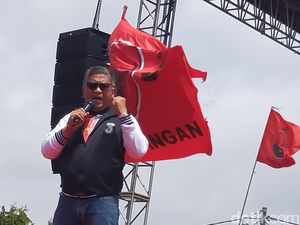 Kampanye Akbar di Lampung, Hasto Pamerkan KTP Sakti Ganjar-Mahfud Kampanye Akbar di Lampung, Hasto Pamerkan KTP Sakti Ganjar-Mahfud