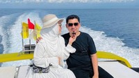 Kunci Harmonis Ustaz Solmed dan April Jasmine: Istri Ngambek Jangan Ajak Debat!
