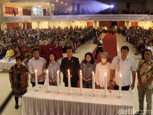 1.000 Koster Gereja Hadiri Ibadah Syukur Keluarga Maruarar Sirait