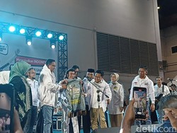 Anies: Kalau di Sana Punya Bansos, di Sini Punya Rhoma