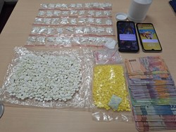 Jual Ratusan Butir Obat Terlarang di Pantai, Warga Demak Dibekuk Polairud