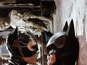 Panasnya Si Kucing dan Kelelawar di Batman Returns Panasnya Si Kucing dan Kelelawar di Batman Returns