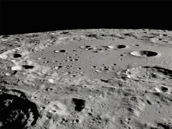 Bulan Menyusut, Kutub Selatannya Bisa Longsor!