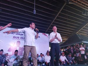 Sentilan Cak Imin ke Luhut Sambil Gandeng Tom Lembong