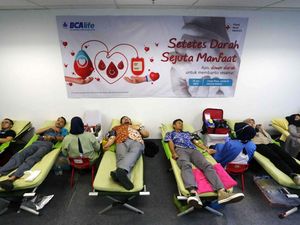 Gandeng PMI, BCA Life Gelar Donor Darah Gandeng PMI, BCA Life Gelar Donor Darah
