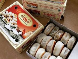 25 Oleh-oleh Khas Jogja, dari Makanan hingga Kerajinan 25 Oleh-oleh Khas Jogja, dari Makanan hingga Kerajinan