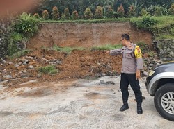Bukan Jatiluwih, Longsor Timpa Kendaraan Terjadi di Area Restoran Penebel