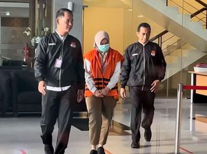 Kasubbag BPPD Sidoarjo Ditetapkan Tersangka Korupsi Insentif Rp 2,7 M Kasubbag BPPD Sidoarjo Ditetapkan Tersangka Korupsi Insentif Rp 2,7 M