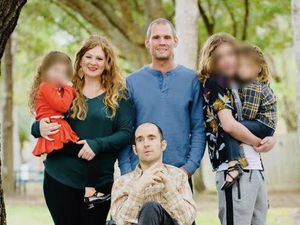 Wanita Cerai Setelah Suami Cedera Otak, Kini Suami Barunya Bantu Merawatnya