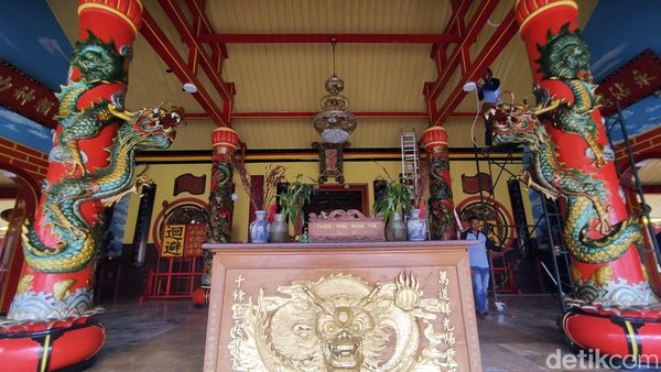 Persiapan Klenteng Eng  An Kiong Kota Malang Sambut Imlek