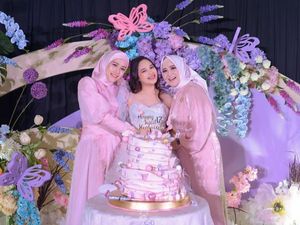 7 Momen Akrab Okie & Adelia, Mantan dan Istri Pasha yang Jarang Tersorot 7 Momen Akrab Okie & Adelia, Mantan dan Istri Pasha yang Jarang Tersorot