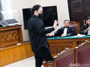 Dito Mahendra Tak Kapok Koleksi Senpi Seusai Bebas Dito Mahendra Tak Kapok Koleksi Senpi Seusai Bebas