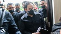Potret Dito Mahendra Jalani Sidang Lanjutan Soal Koleksi Senpi Ilegal