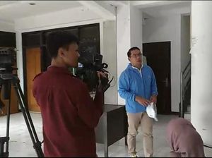30 Pertanyaan Diberondong ke Ridwan Kamil di Kantor Bawaslu Jabar 30 Pertanyaan Diberondong ke Ridwan Kamil di Kantor Bawaslu Jabar
