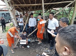 Pukulan dan Tendangan Maut Dua Preman Tasik Saat Aniaya Sopir Angkutan