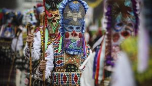 Semarak Festival Topeng di Bulgaria Tandai Puncak Musim Dingin