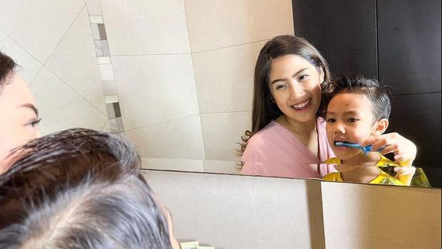 Tamara Tyasmara dan Anak