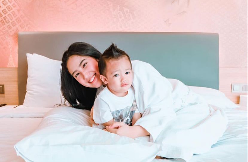 Tamara Tyasmara dan Anak