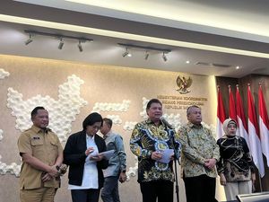 Jokowi Bagi-bagi BLT Rp 200 Ribu Mulai Februari! Jokowi Bagi-bagi BLT Rp 200 Ribu Mulai Februari!